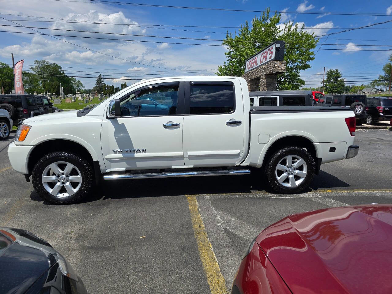 Used 2015 Nissan Titan SL w/ SL Moonroof Package AWD/4WD image 6
