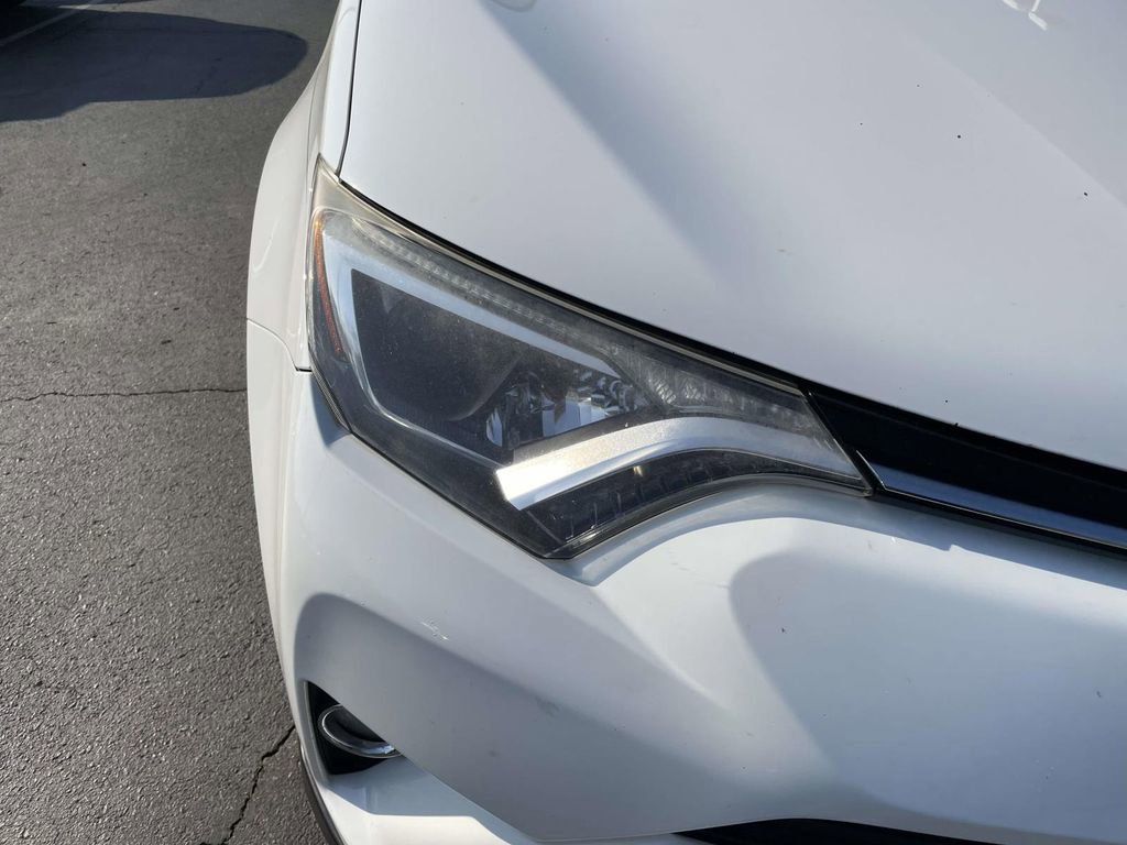 Used 2017 Toyota RAV4 XLE image 15