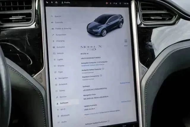Used 2018 Tesla Model X 100D image 29