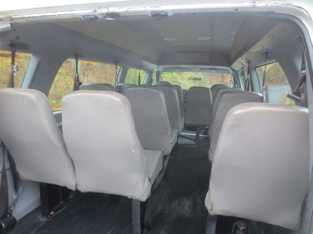 Used 2004 Ford E-350 and Econoline 350 Extended Super Duty image 8