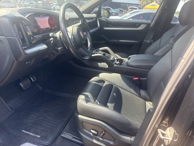 Used 2024 Porsche Cayenne S AWD/4WD image 6