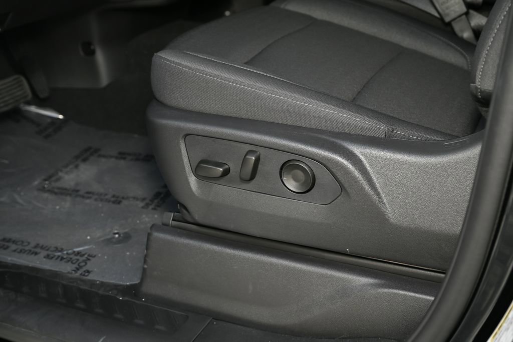 New 2026 Chevrolet Silverado 1500 Custom Trail Boss w/ LPO, Dark Essentials Package AWD/4WD image 18