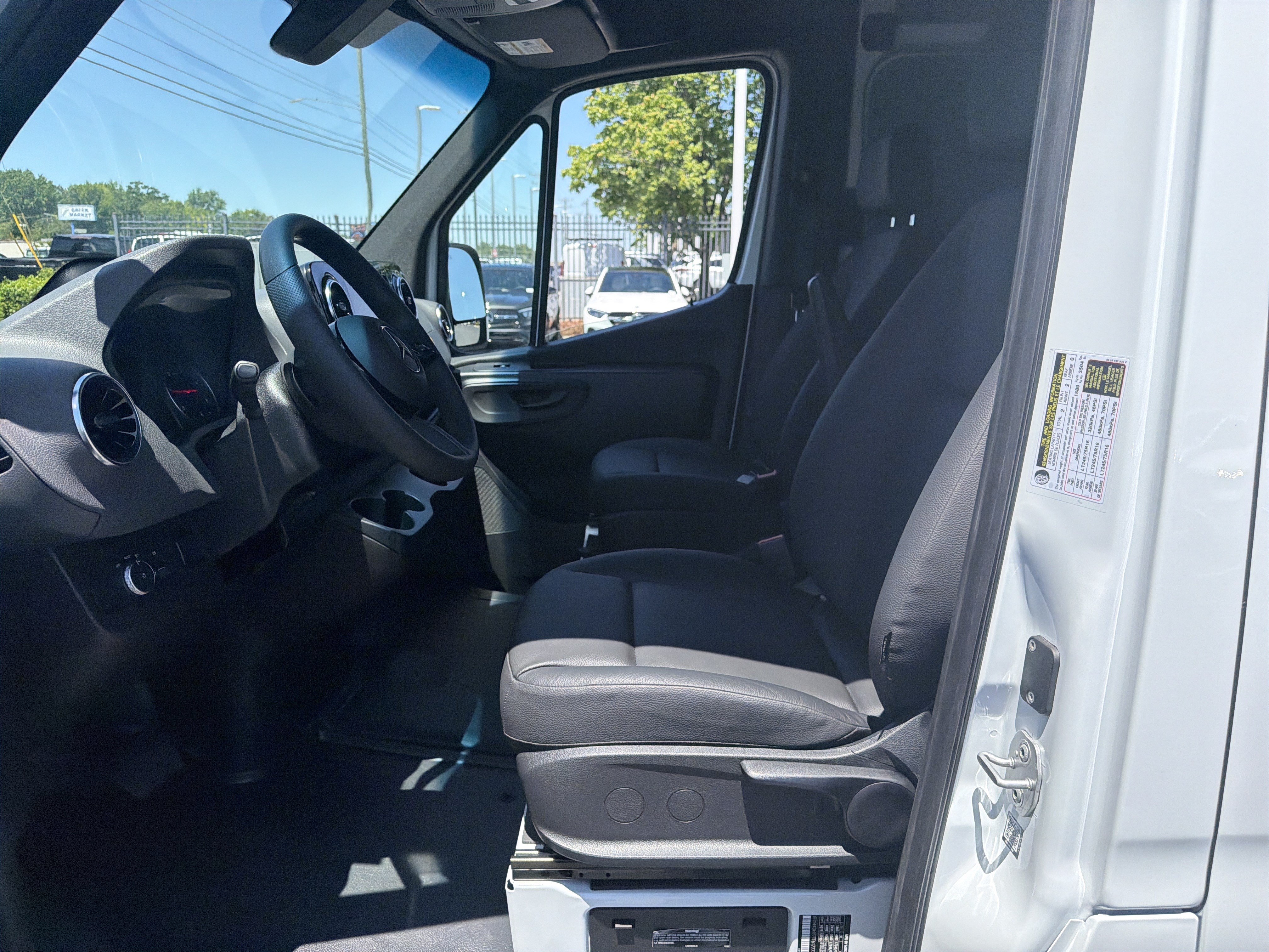 New 2026 Mercedes-Benz Sprinter 2500 image 33