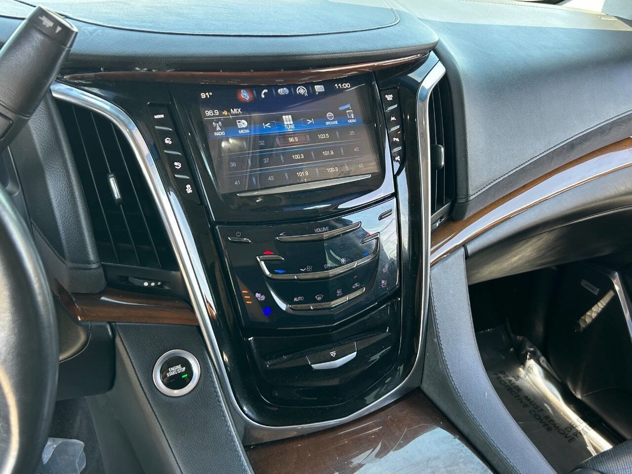 Used 2017 Cadillac Escalade ESV Premium Luxury RWD image 31