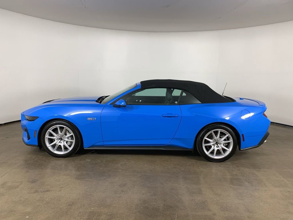 Used 2025 Ford Mustang GT Premium image 16