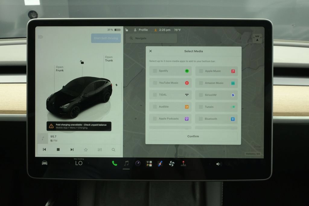 Used 2024 Tesla Model Y Performance AWD/4WD image 35