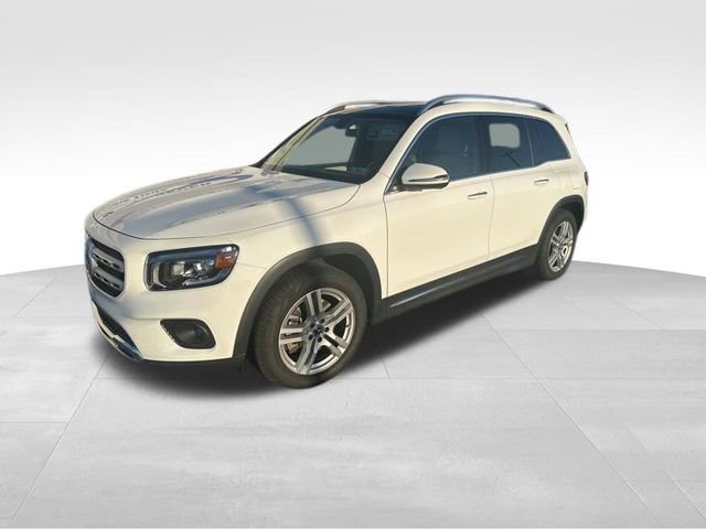 Used 2021 Mercedes-Benz GLB 250 4MATIC image 4