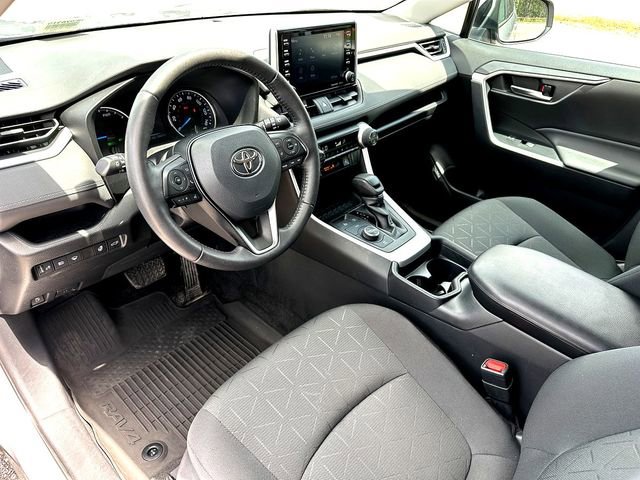 Used 2021 Toyota RAV4 XLE w/ Convenience Package AWD/4WD image 13