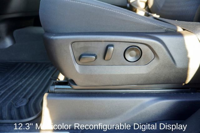 Used 2025 Chevrolet Silverado 1500 LT image 12