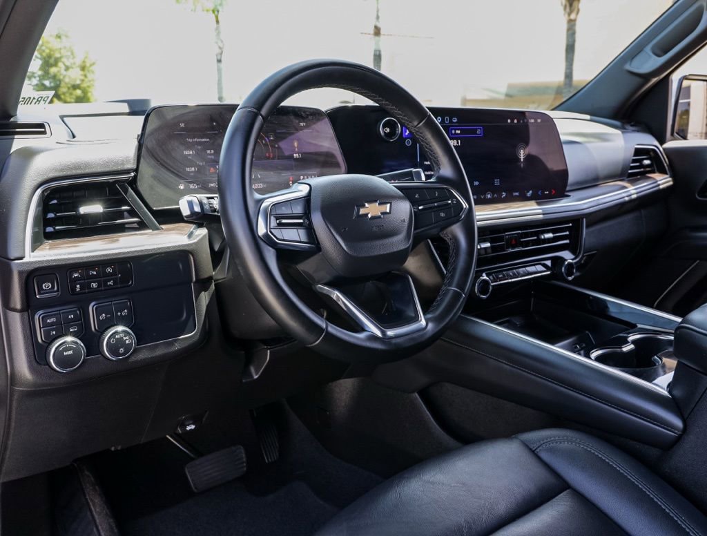 Used 2025 Chevrolet Tahoe LT AWD/4WD image 15