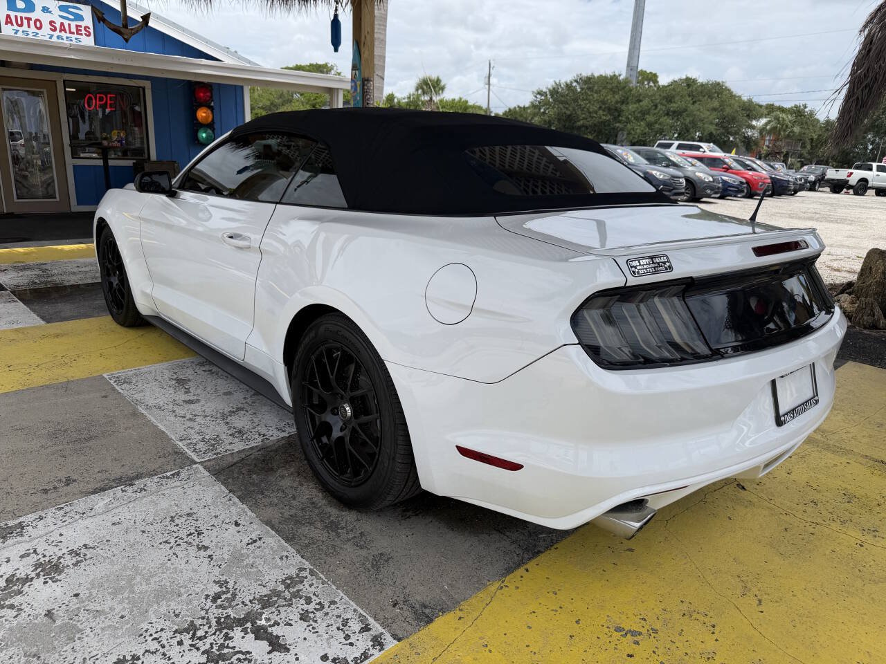 Used 2016 Ford Mustang Convertible w/ Equipment Group 051A RWD image 7