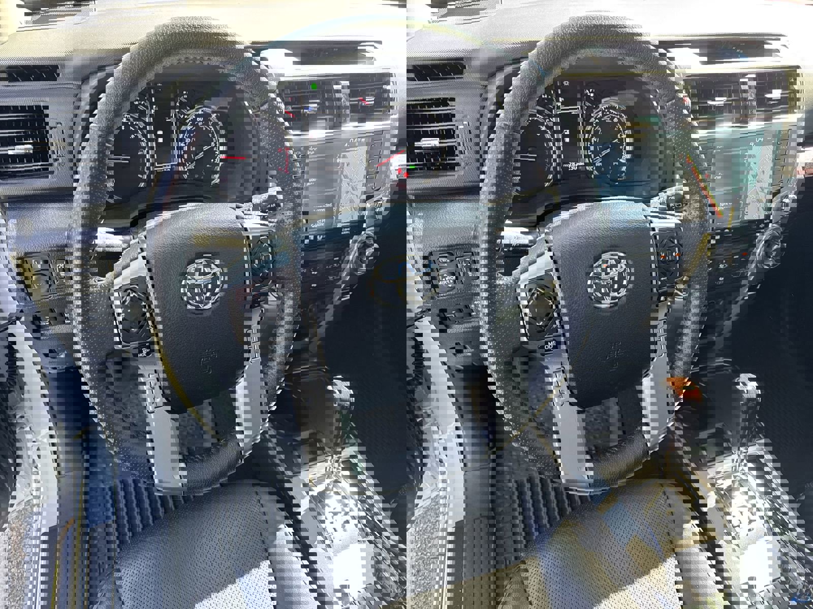 Used 2024 Toyota 4Runner Limited image 18