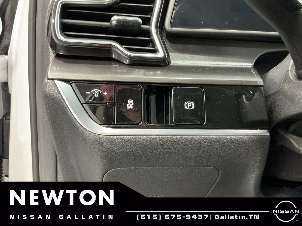 Used 2025 Kia Sportage EX AWD/4WD image 41