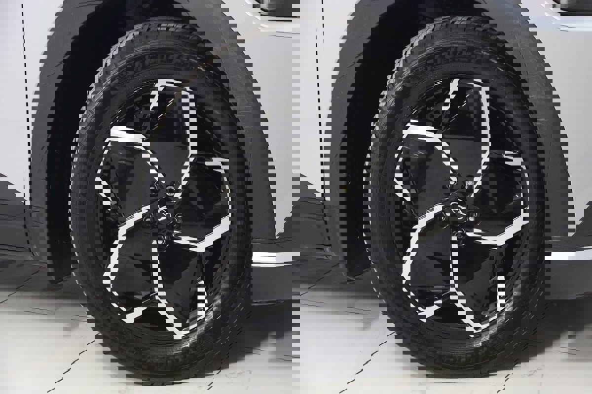 Used 2024 Hyundai Ioniq 5 SEL image 14