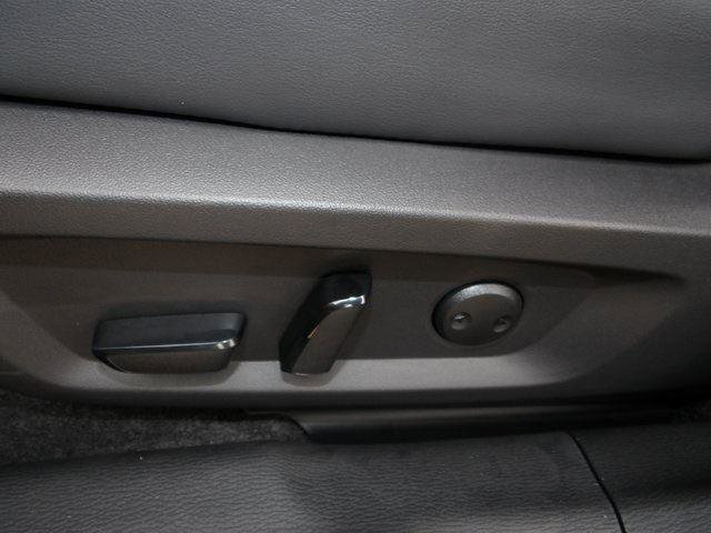 New 2025 Mitsubishi Outlander SE image 18