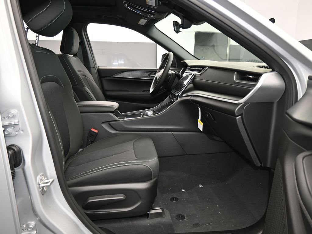 New 2026 Jeep Grand Cherokee Laredo X image 38