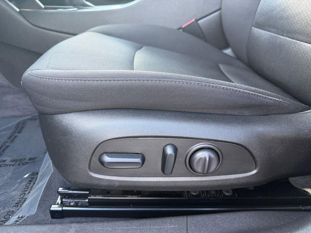 Used 2023 Chevrolet Malibu LT w/ Redline Edition image 27