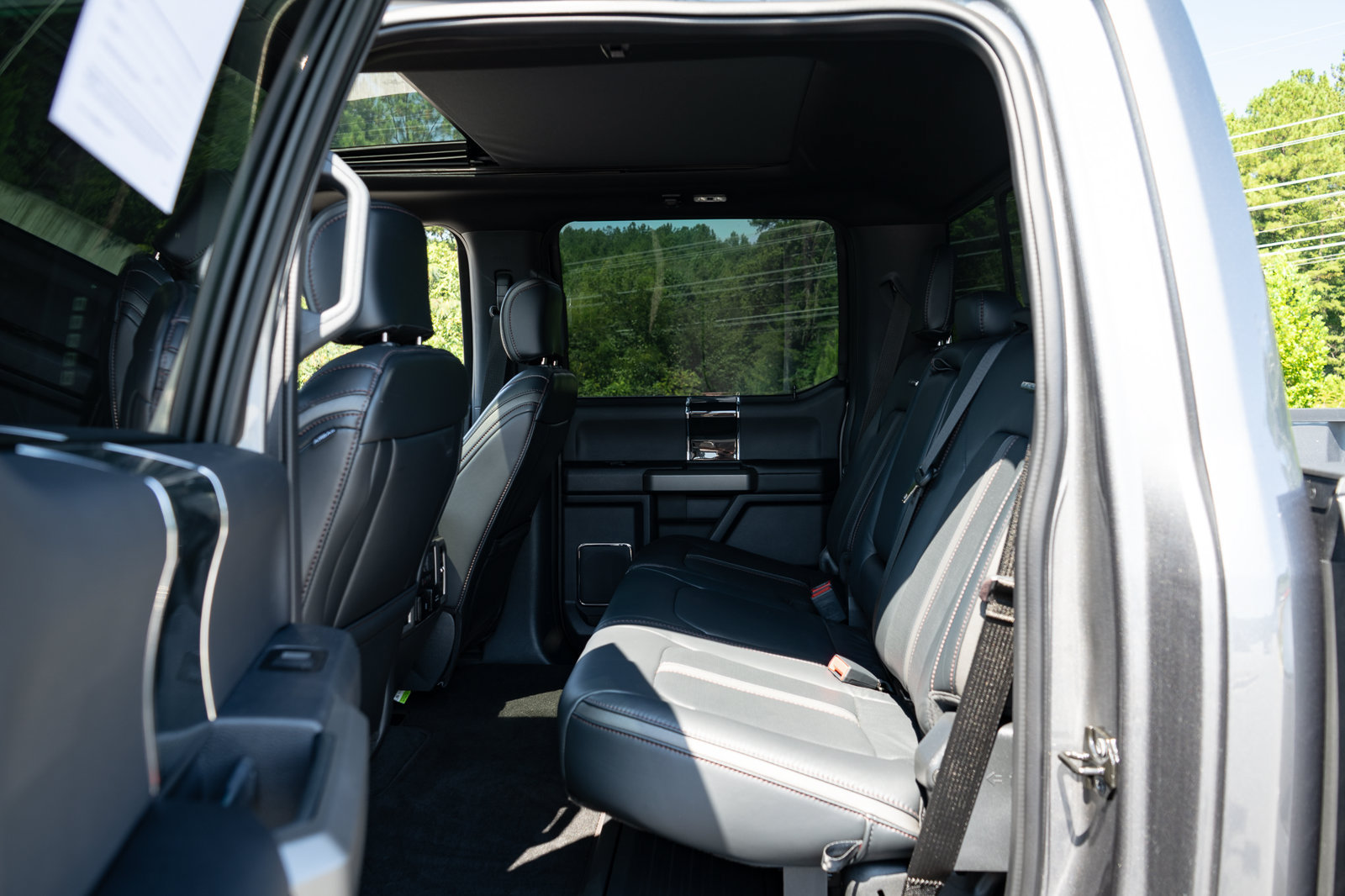 Used 2022 Ford F450 Platinum w/ FX4 Off-Road Package AWD/4WD image 40