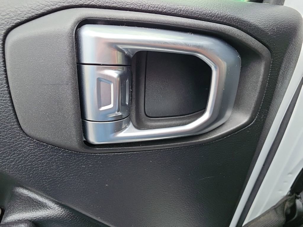 Used 2018 Jeep Wrangler Unlimited Sport S image 31