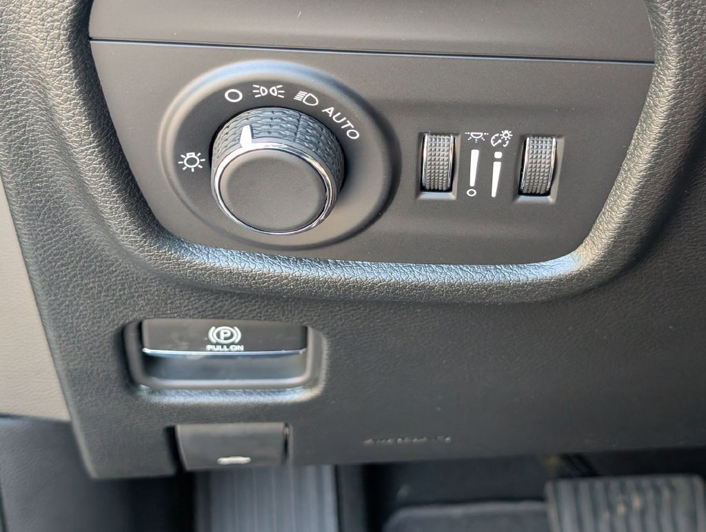 New 2026 Jeep Grand Cherokee Laredo RWD image 13