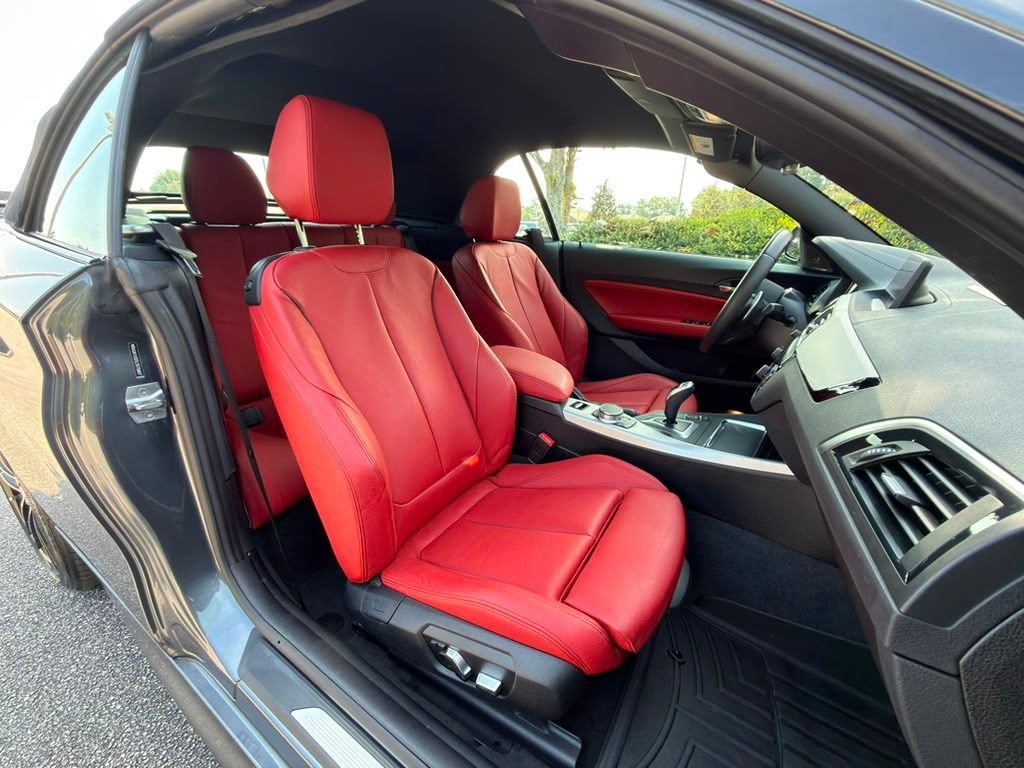 Used 2020 BMW 230i xDrive Convertible w/ M Sport Package AWD/4WD image 25