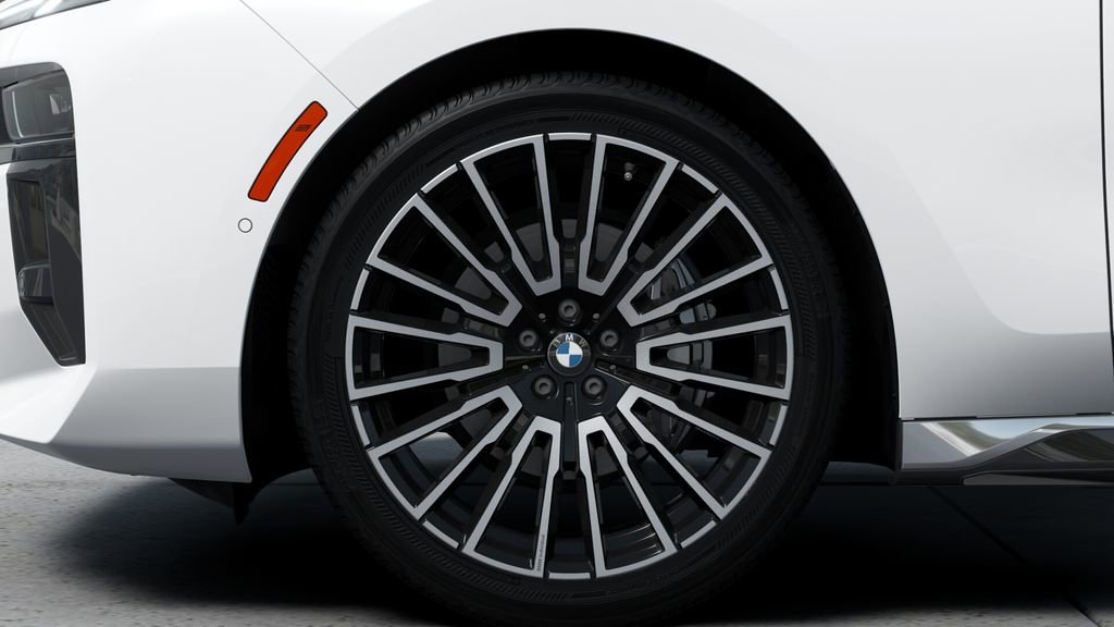New 2026 BMW 740i RWD image 7