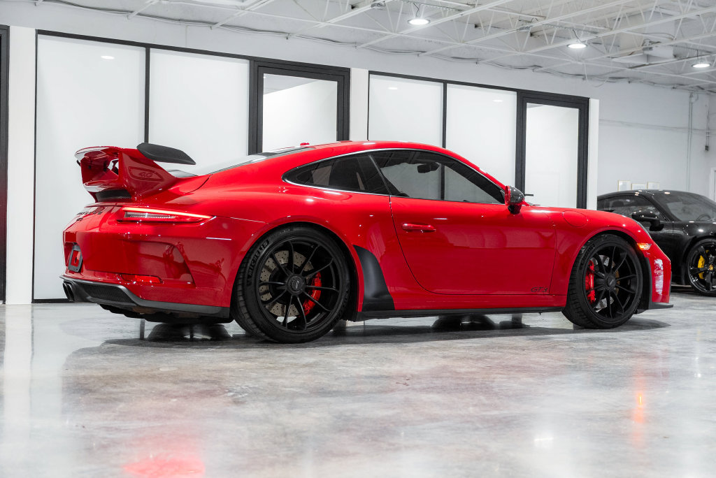 Used 2018 Porsche 911 GT3 RWD image 39
