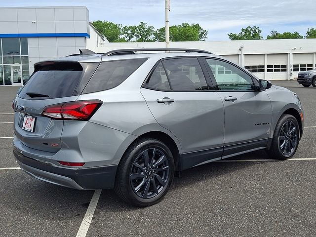 Used 2023 Chevrolet Equinox RS w/ LPO, Cargo Package AWD/4WD image 6