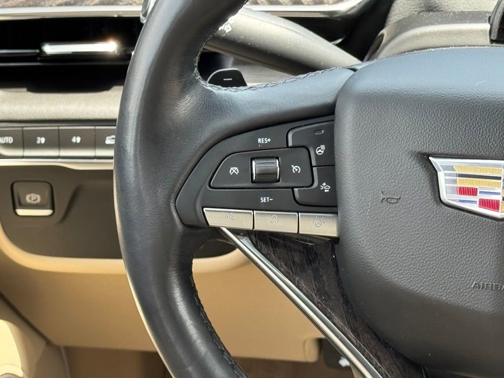 Certified 2023 Cadillac Escalade Premium Luxury w/ LPO, Floor Liner Package AWD/4WD image 27