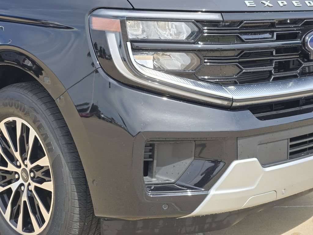 Used 2025 Ford Expedition Max Platinum AWD/4WD image 30