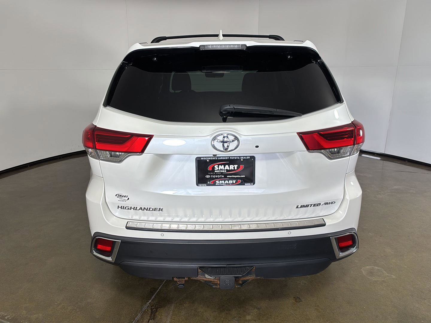 Used 2018 Toyota Highlander Limited Platinum AWD/4WD image 11