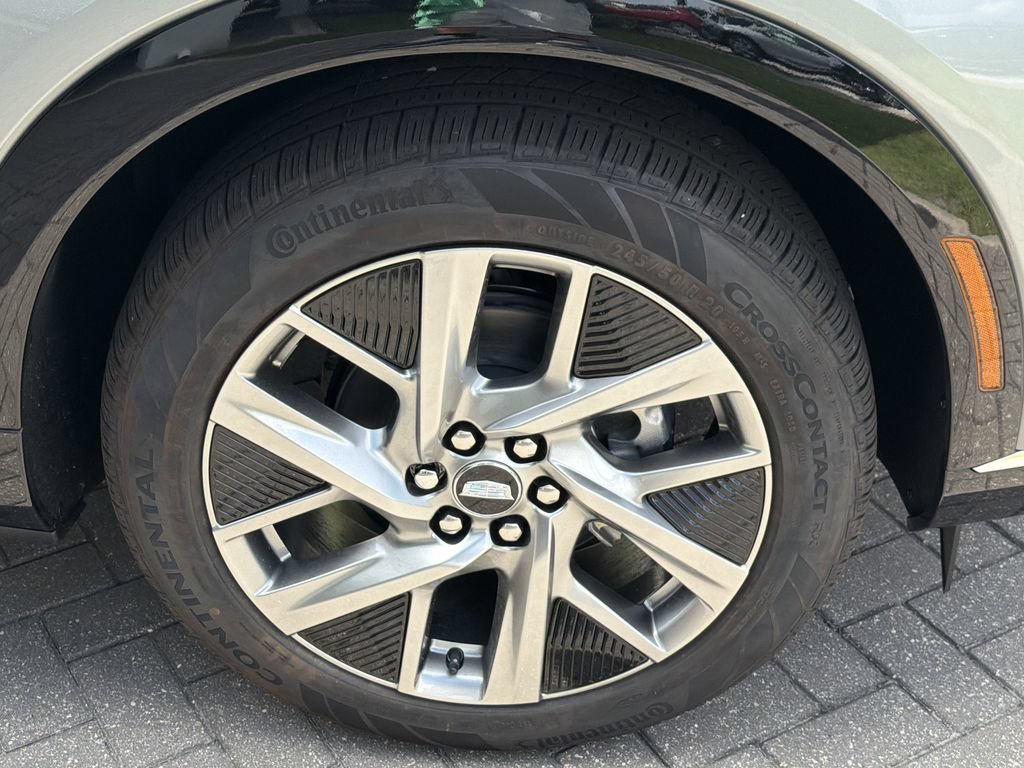 New 2027 Cadillac Optiq Luxury AWD/4WD image 9
