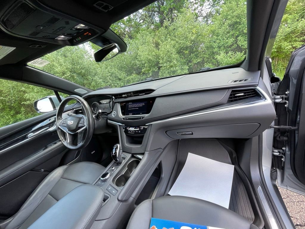 Certified 2023 Cadillac XT5 Premium Luxury w/ LPO, Floor Liner Package AWD/4WD image 10