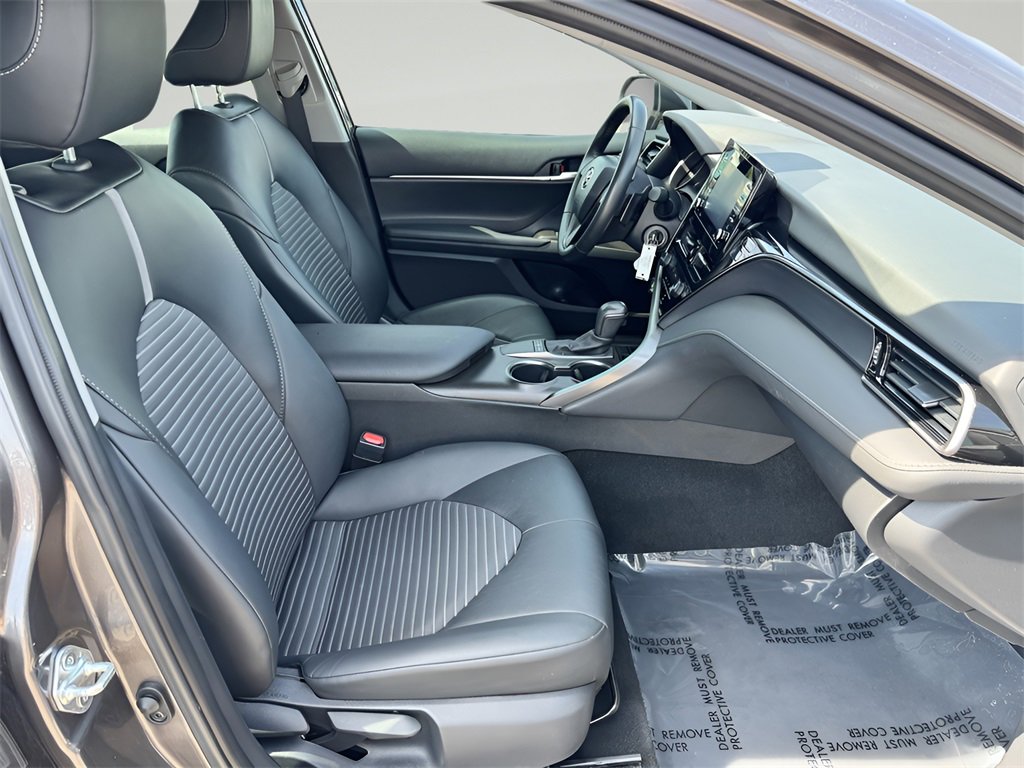 Used 2024 Toyota Camry SE image 25