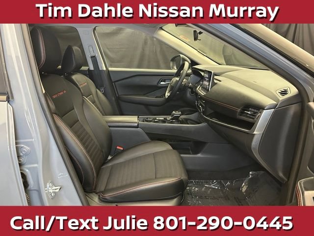 Used 2025 Nissan Rogue SV AWD/4WD image 15