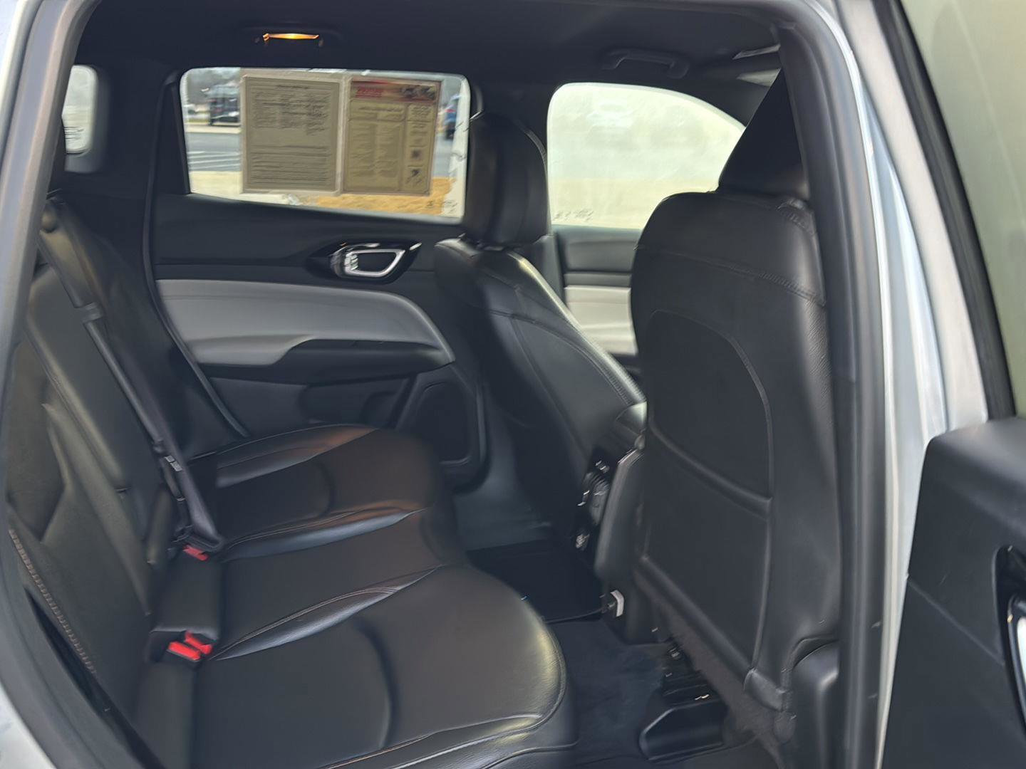 Used 2024 Jeep Compass Limited image 11