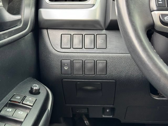 Used 2014 Toyota Highlander Plus AWD/4WD image 32