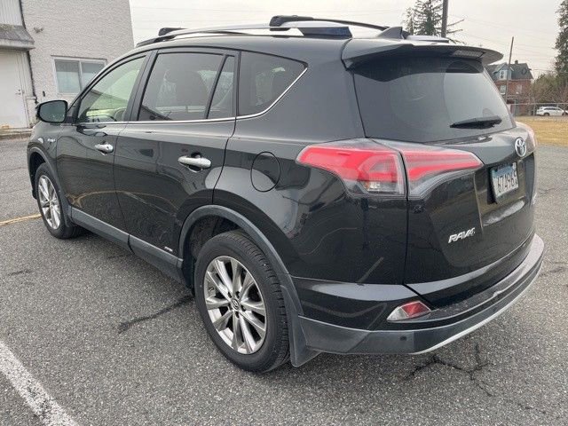 Used 2016 Toyota RAV4 Limited w/ Advanced Technology Package image 5