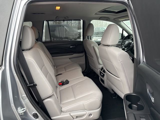 Used 2022 Honda Pilot Special Edition image 11
