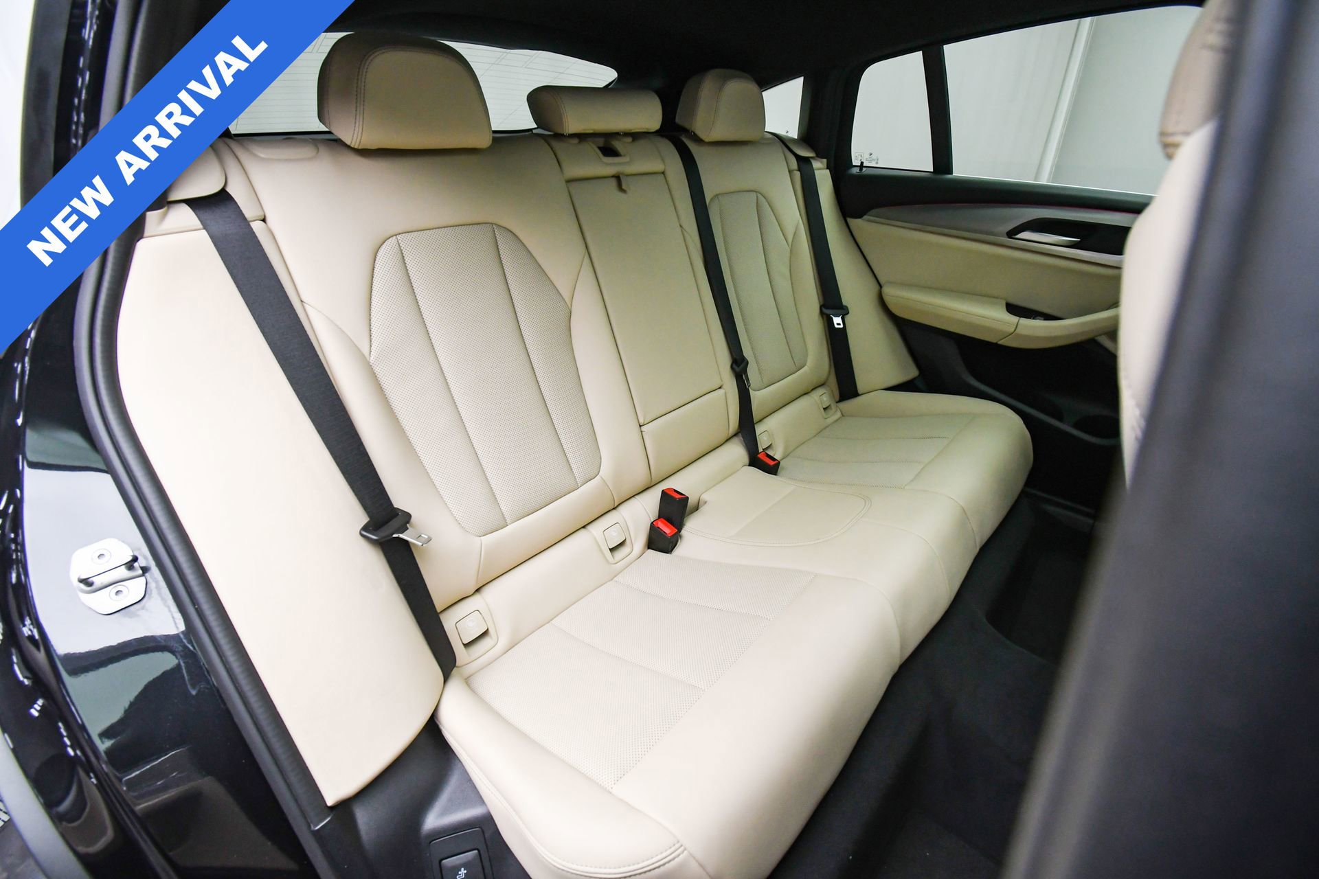 Used 2023 BMW X4 xDrive30i w/ Convenience Package image 49