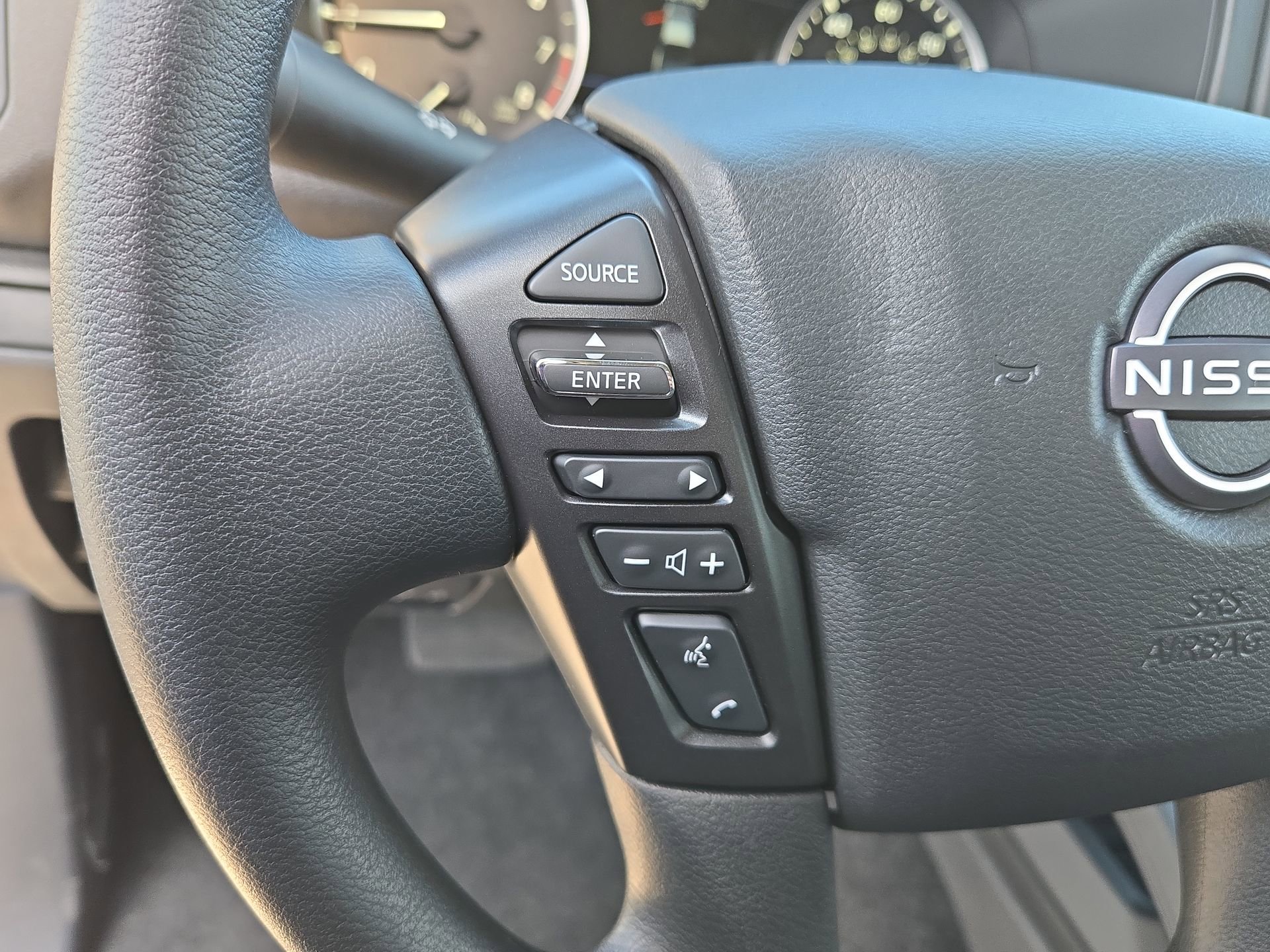 New 2026 Nissan Frontier S image 9