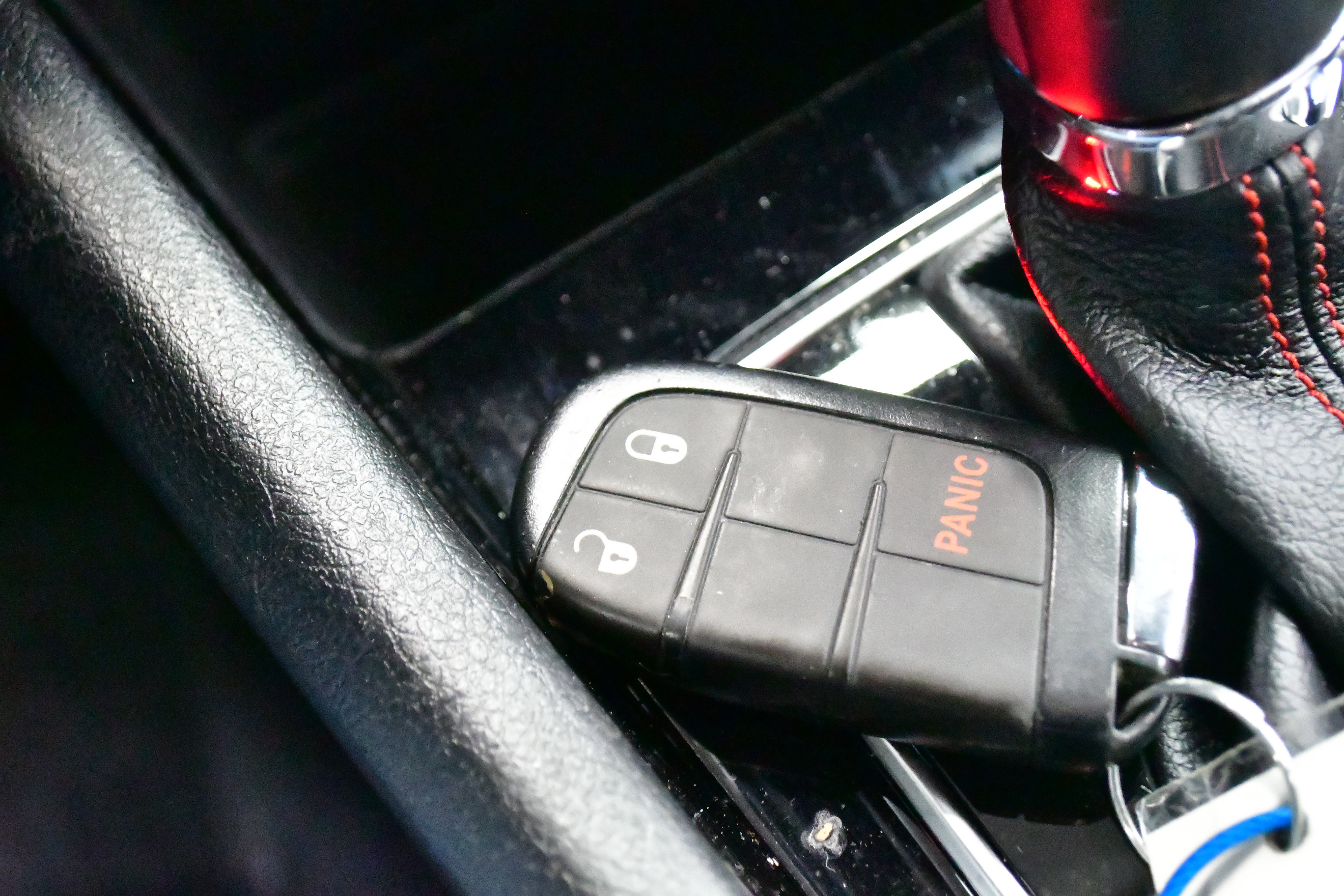 Used 2025 Jeep Compass Trailhawk AWD/4WD image 32