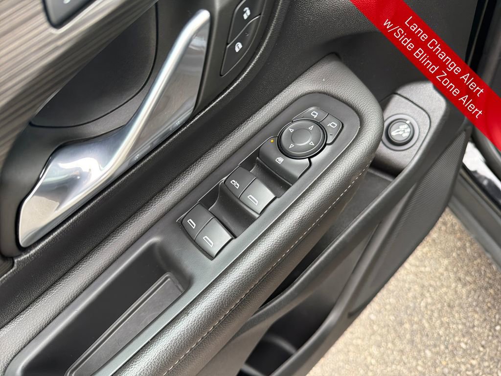 Used 2023 GMC Terrain SLT w/ Elevation Edition image 13