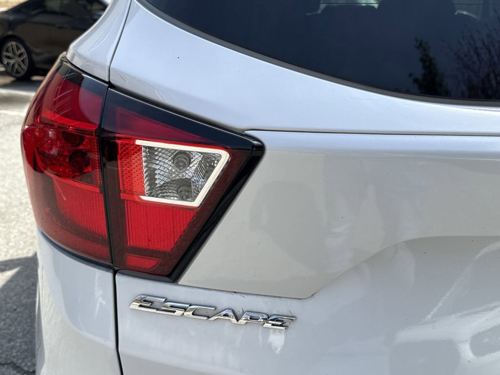 Used 2019 Ford Escape SEL image 34