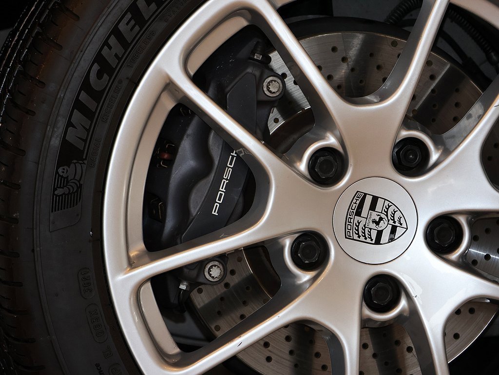 Used 2021 Porsche 718 Cayman image 11