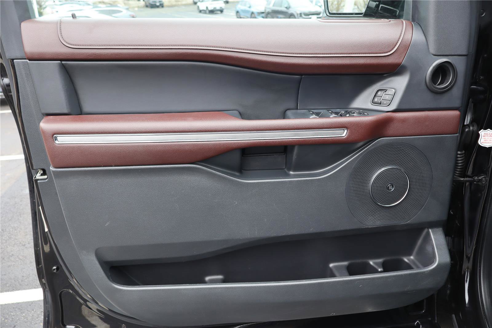 Used 2023 Ford Expedition Max Limited image 13