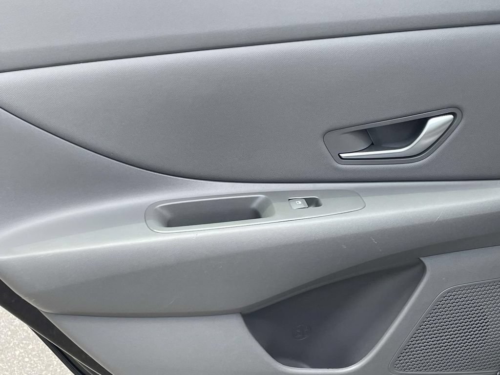 Certified 2023 Hyundai Elantra SEL w/ Convenience Package FWD image 9