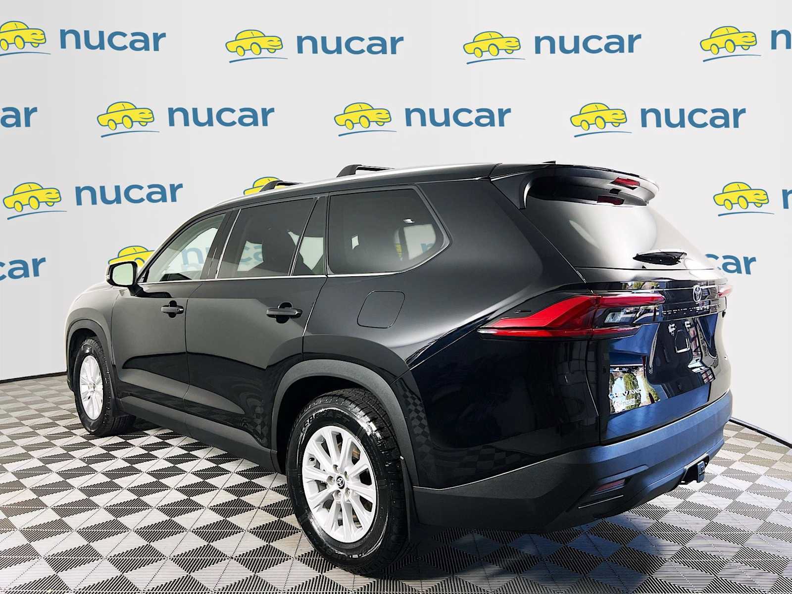 Used 2024 Toyota Grand Highlander XLE image 5