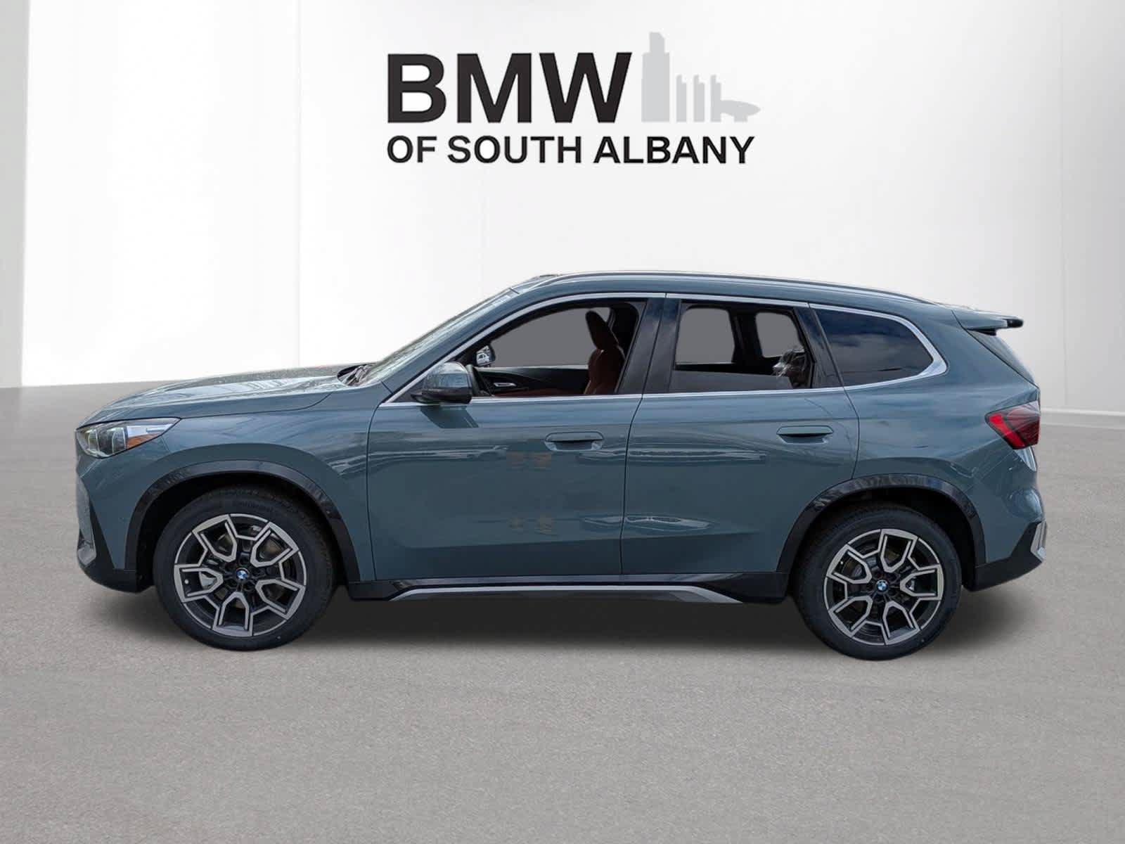 New 2026 BMW X1 xDrive28i w/ Convenience Package AWD/4WD image 3