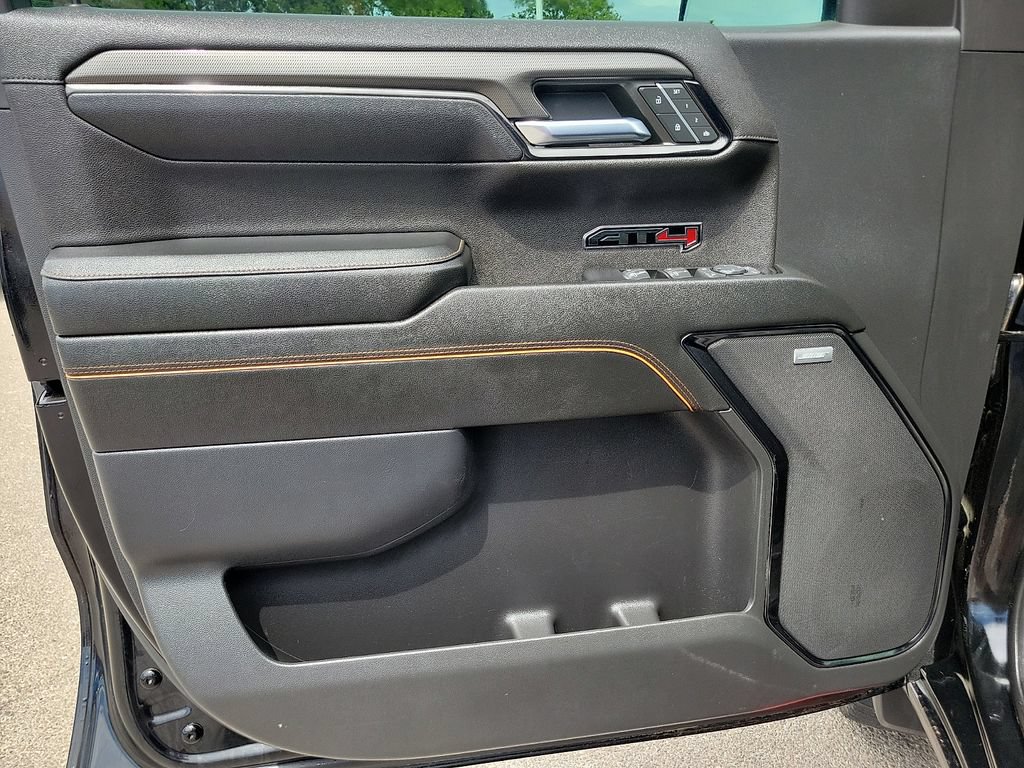 Used 2023 GMC Sierra 1500 AT4 w/ Technology Package AWD/4WD image 22
